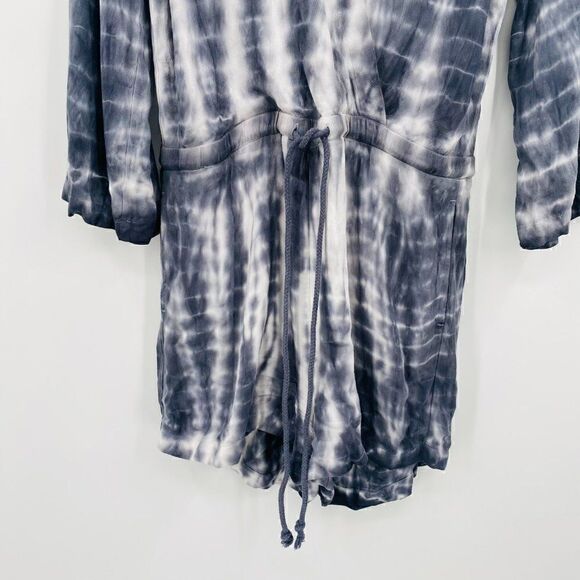 Anthropologie Cloth & Stone Size Small Gray & White Tie Dye 3/4 Sleeve Romper - Picture 4 of 10
